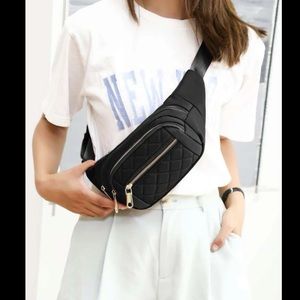 💙Women’s Black Fashionable Multiple Compartments Adjustable Strap Fanny Pack